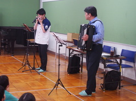 �n�[���j�J�E�A�R�[�f�B�I�����t��P