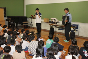 �n�[���j�J�E�A�R�[�f�B�I�����t��Q