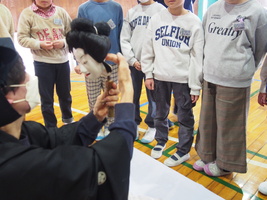 �A�E�g���[�`�v���O����